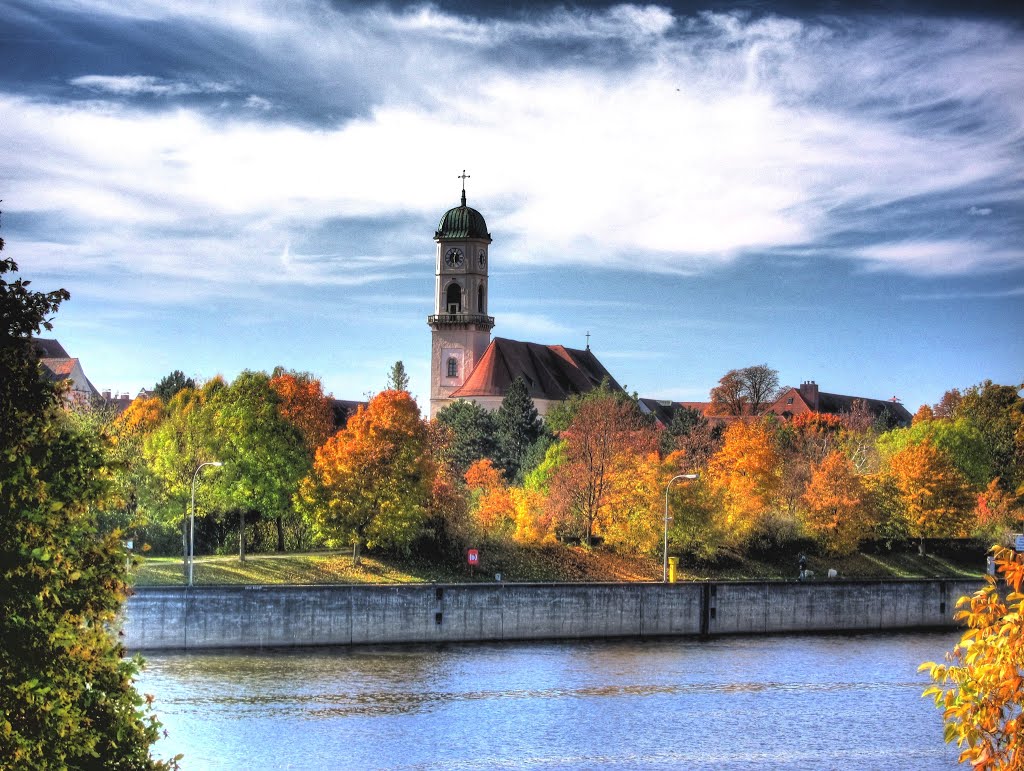 Am Donaukanal, Blick zum Stadtzentrum by walterschaffer