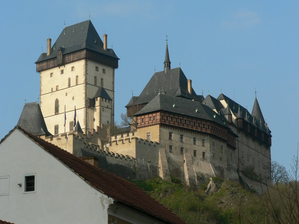 Karlstein castle by Starosta