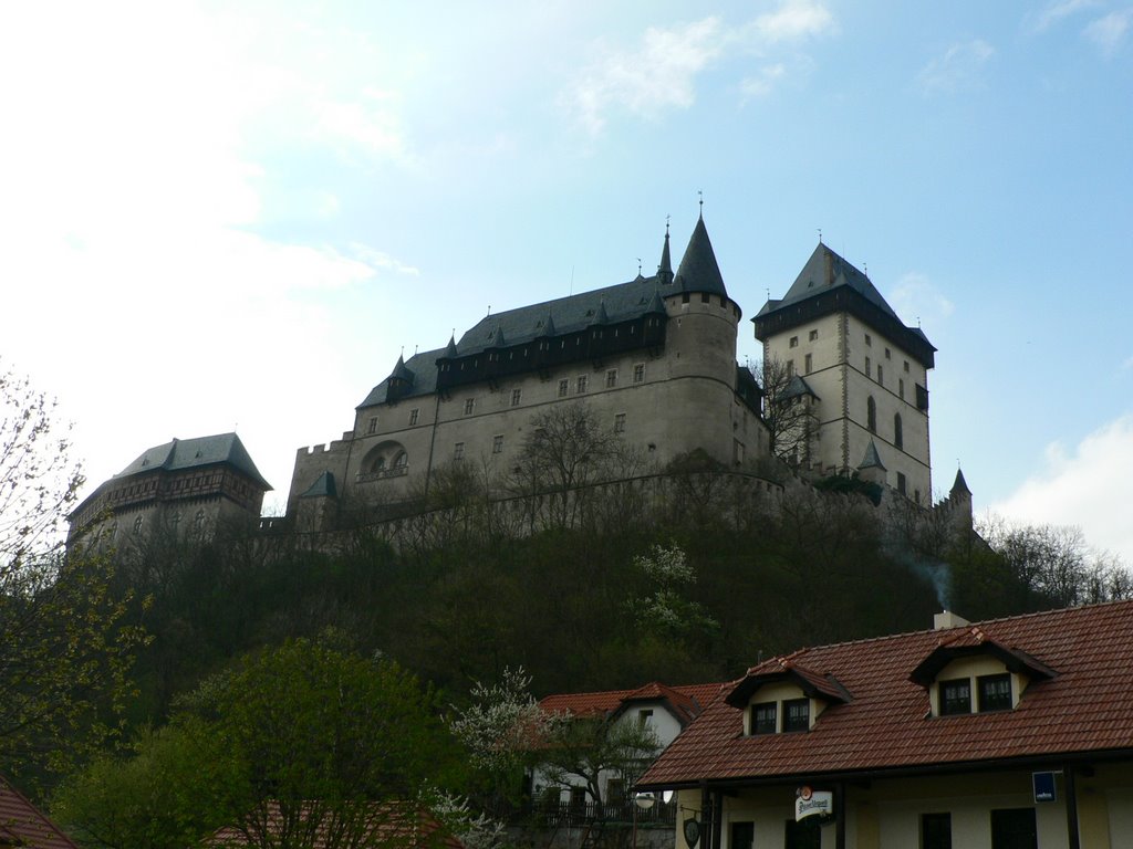 Karlstein castle by Starosta