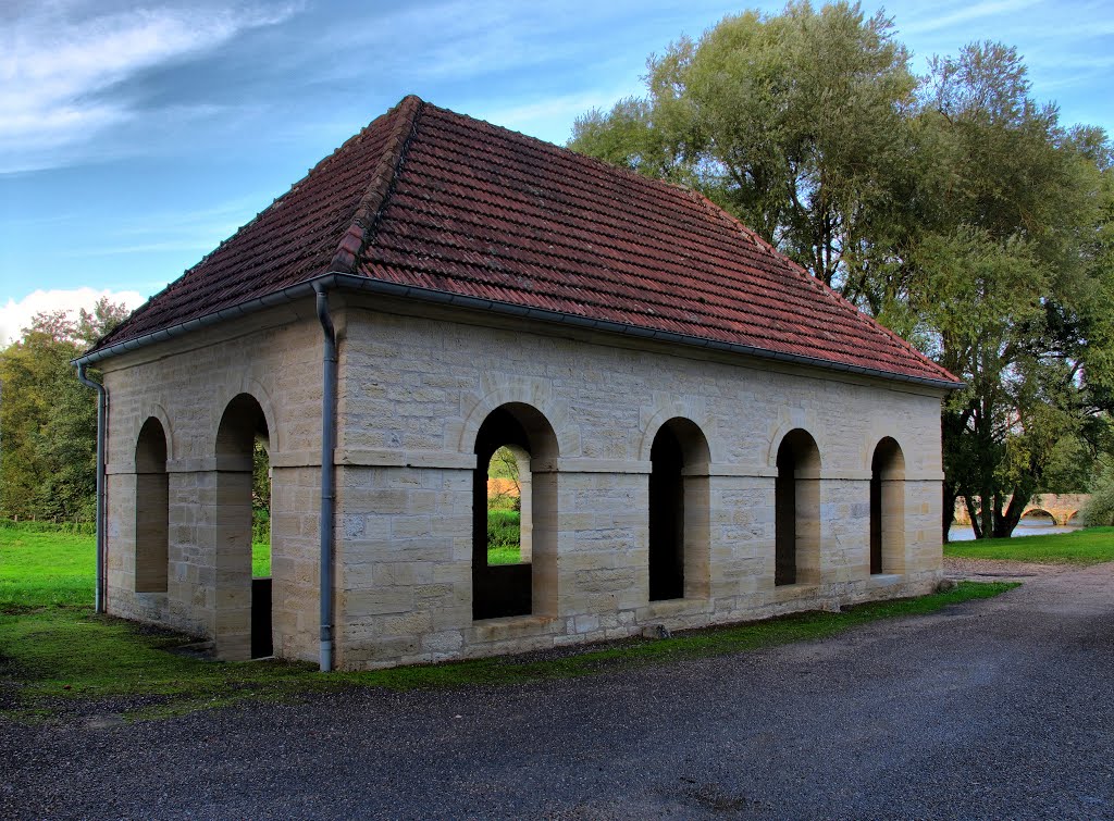 Montot : le lavoir et le pont by JGS25