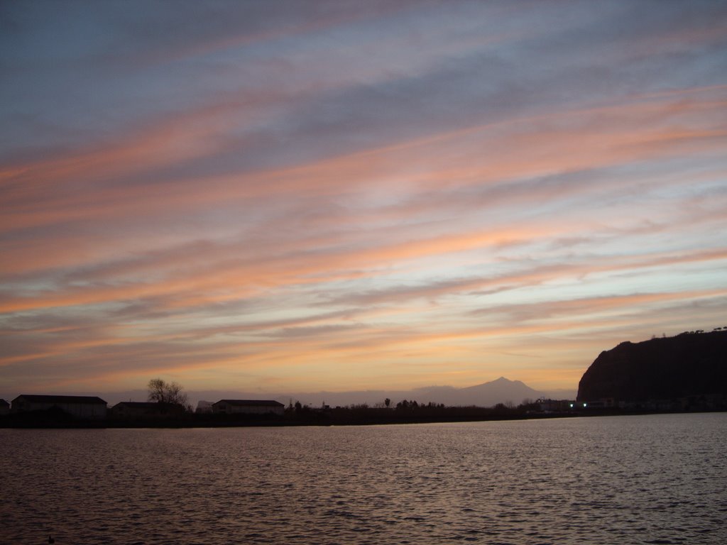 Tramonto sul lago by Tony Carannante