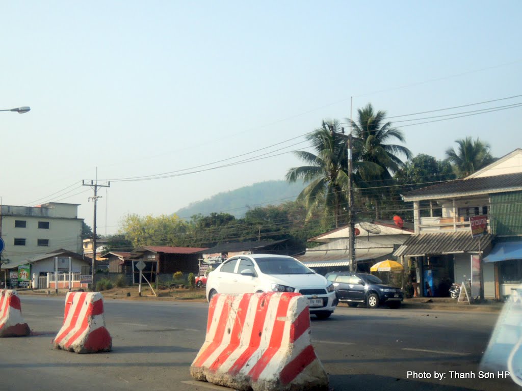 On the Phaholyothin Road by Nguyễn Thanh Sơn