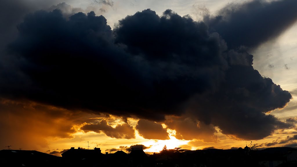 Le soleil se couche (20 octobre 2013 à 18h36) by Fernand Serpol