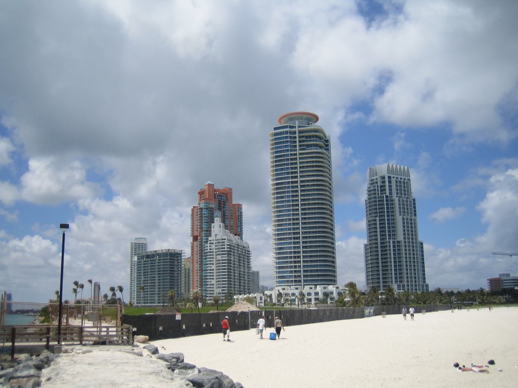 Towers at South Beach by siggen