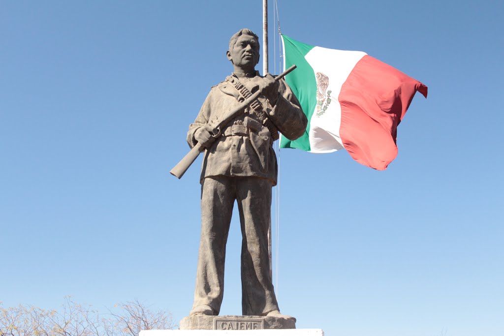 Monumento a Cajeme, guerrero Yaqui by Alvaro Fernández K.