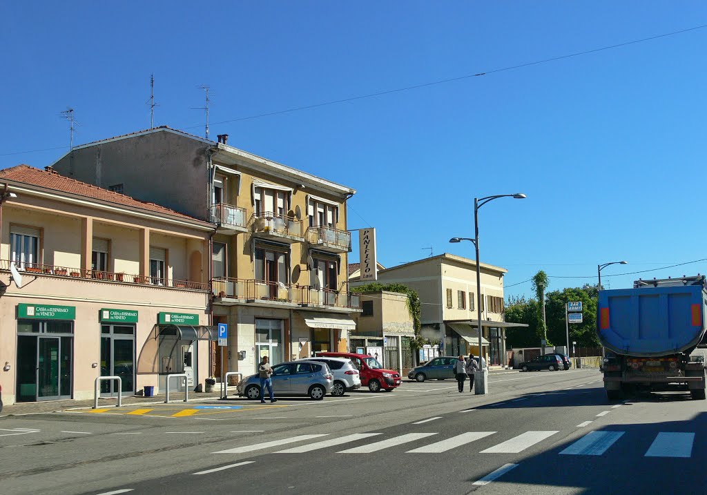 Road, Lombardy, Italy by nenko70