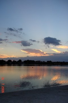 Atardecer en Orange Lake by Fernando Pardo Castr…