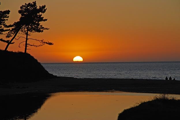 Sunset at Playa Lago (Muxìa) by Hesselius