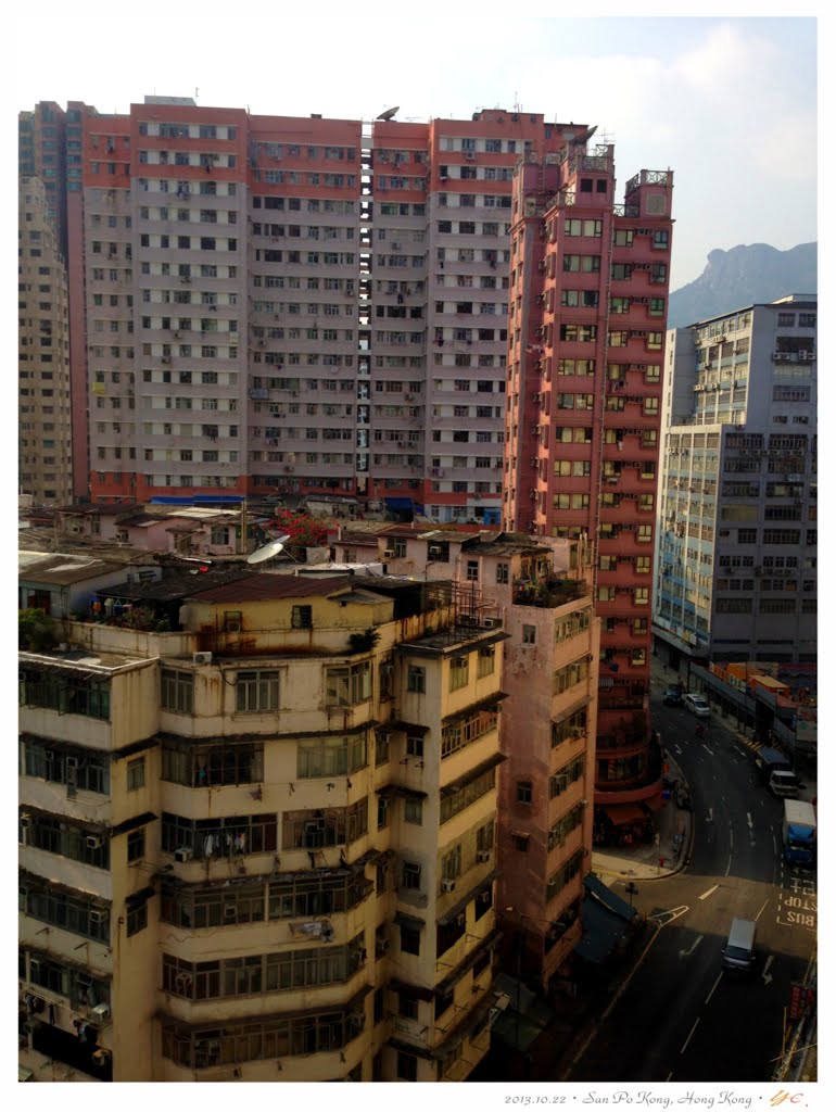 Tseuk Luk Street, San Po Kung 新蒲崗爵祿街 by James Hung