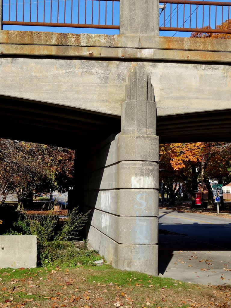 Main Street overpass, Yarmouth Maine by Taoab