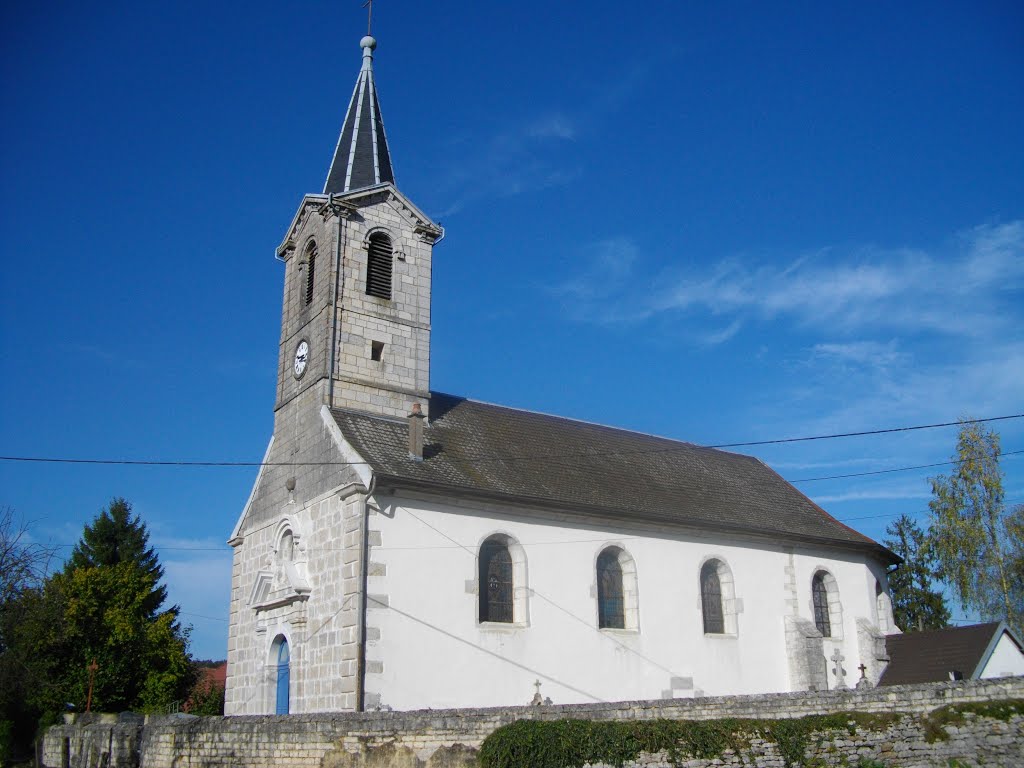 Façade Sud de l'église de Villers-St-Martin by Claudius B.