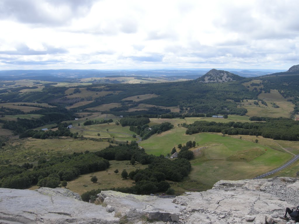 Vue du Mont Gerbier de Jonc by Erik LEDROIT