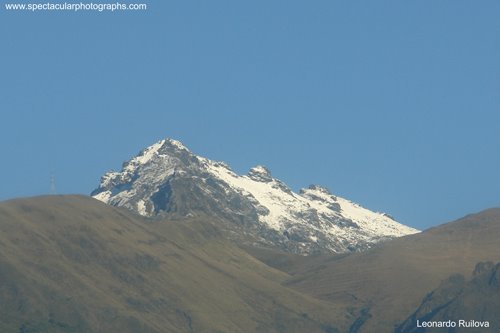 Quito's Sky by Leonardo Ruilova