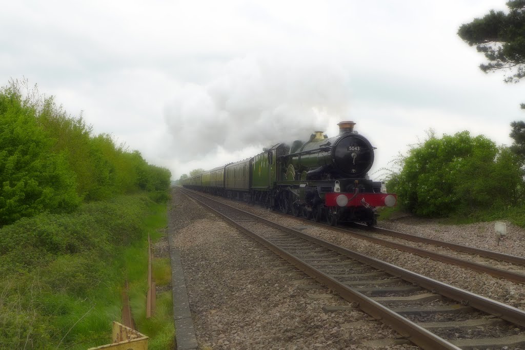 5043 on the Welsh Marches Express by simon t