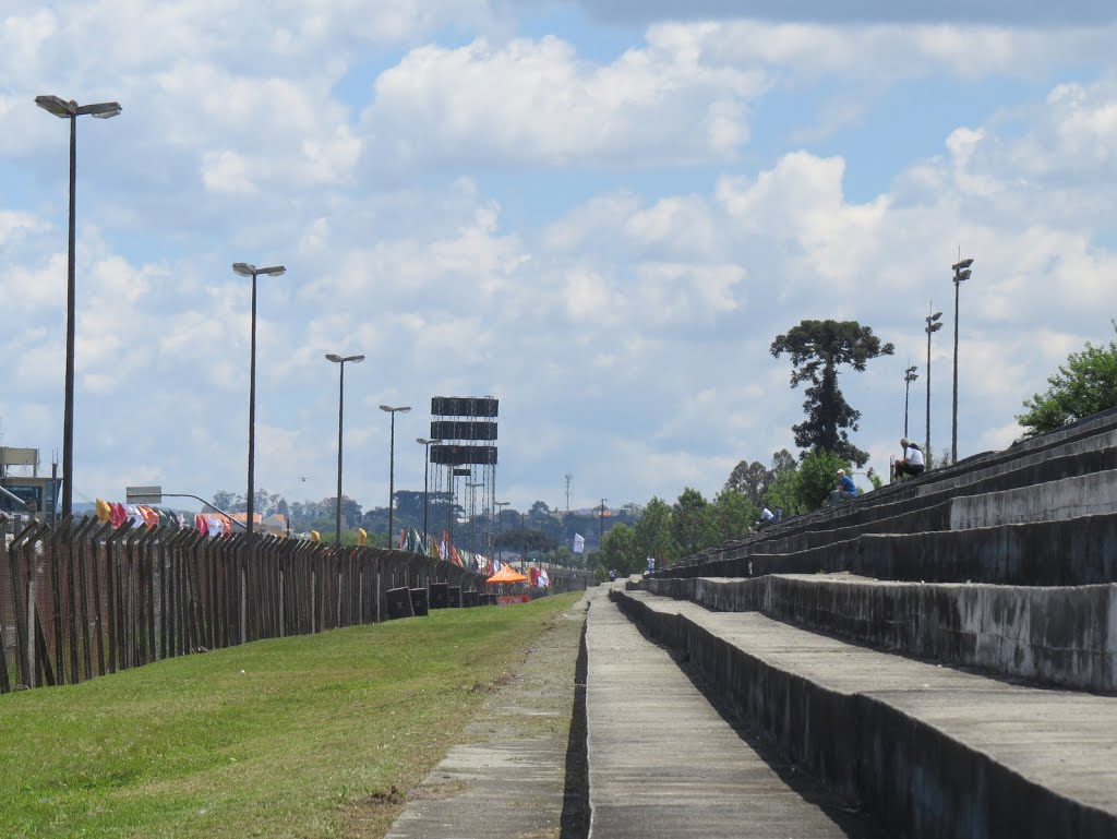 Autódromo de Curitiba by Nivaldo T Weffort