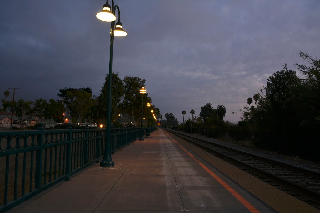 Train Stop - Evening by dcwood13