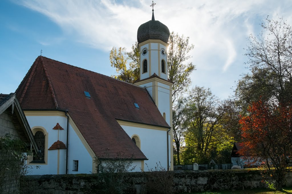 Kirche von Oberlaindern N by Herr Sonstiges