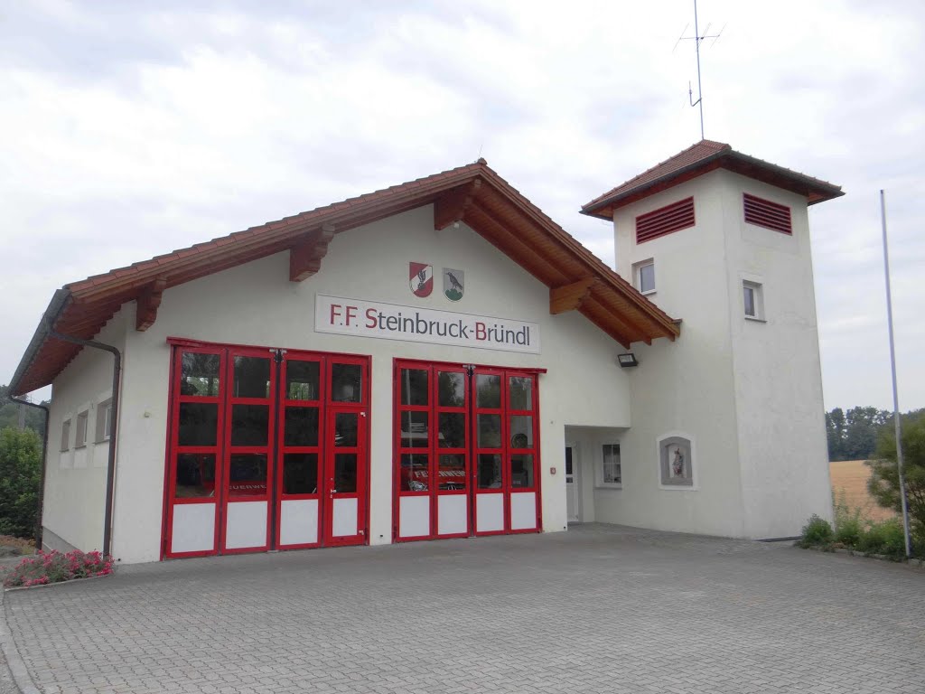 Raab Feuerwehrhaus Steinbruck Bründl 2013 by 192mscbert