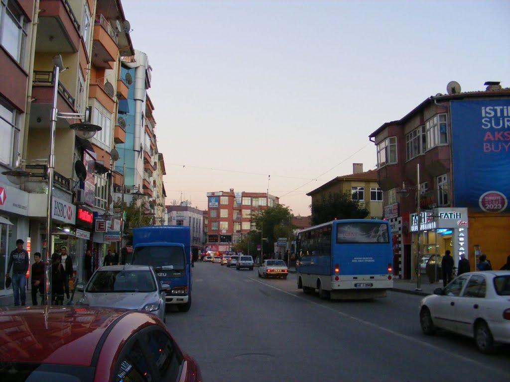 Aksaray Belediye arabaları durağı by Erçin ÇORBACIOĞLU