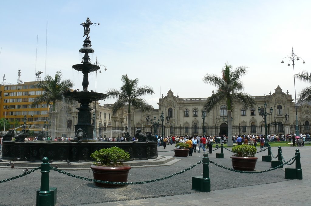 Plaza de Armas: Lima - Perú by Mauricio Rodríguez C…