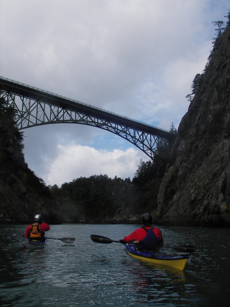 Kayaking Deception Pass by glaramie