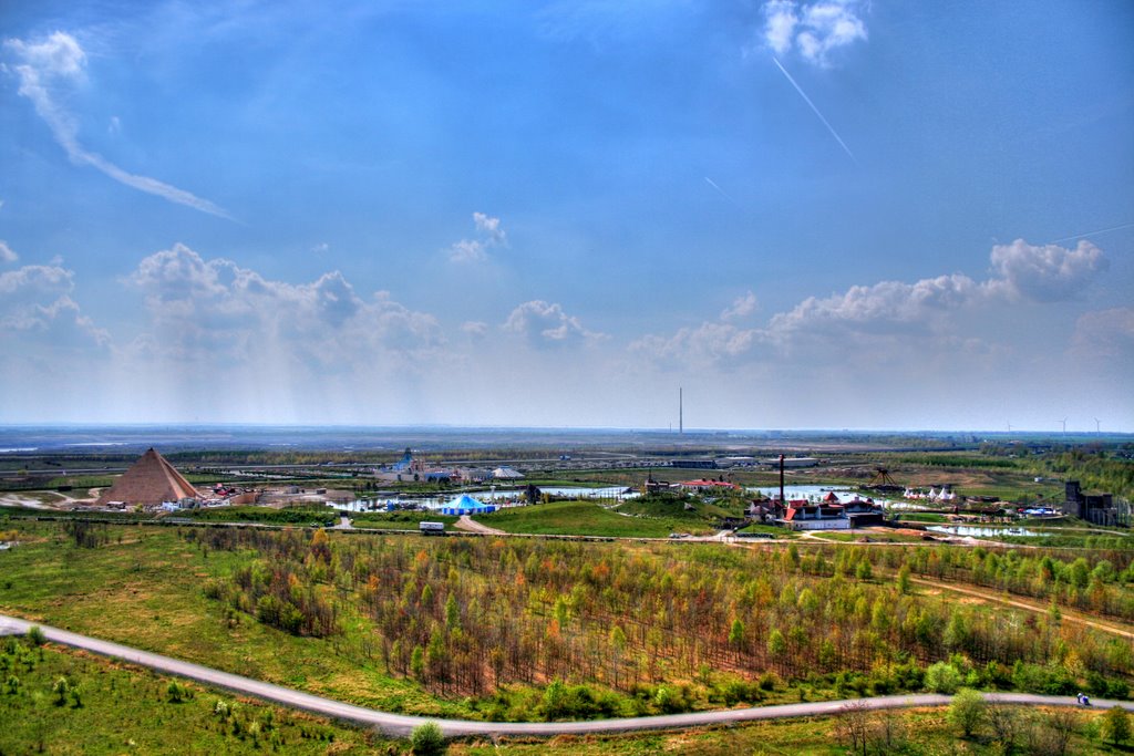 Blick auf Belantis HDR by Sandro Jörnd