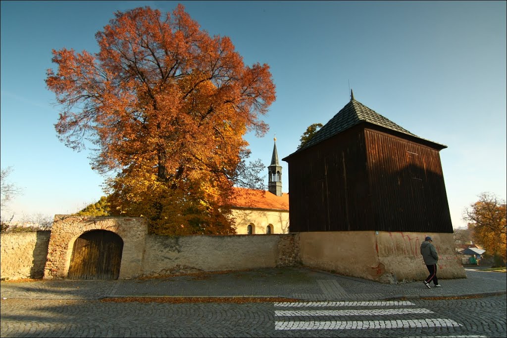 Dřevěná zvonice, Hostivař by Irena Brozova (CZ)