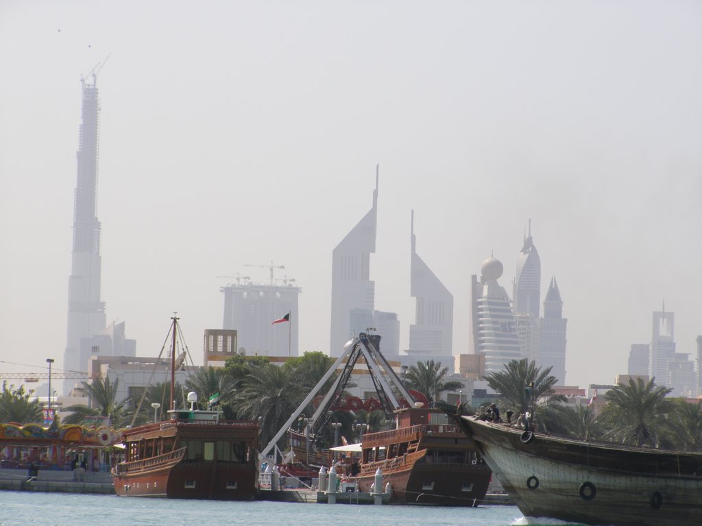 DUBAI PANORAMA by Ján Domen