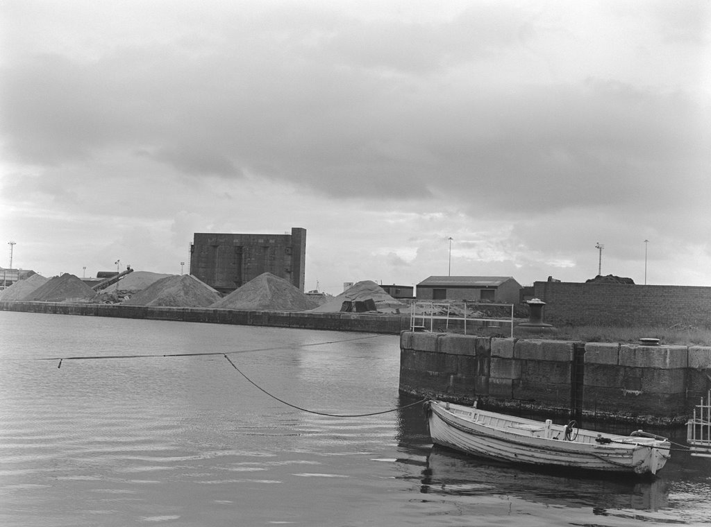 Cardiff Docks, Cardiff, UK by scramble