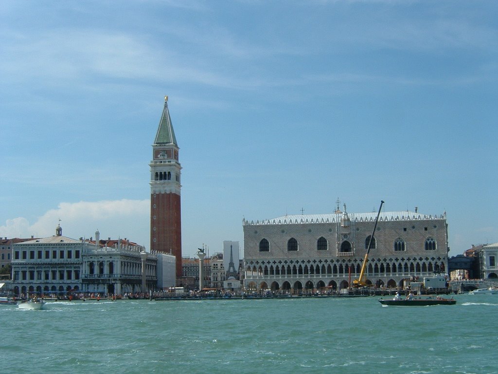 Venezia by Renato Forte