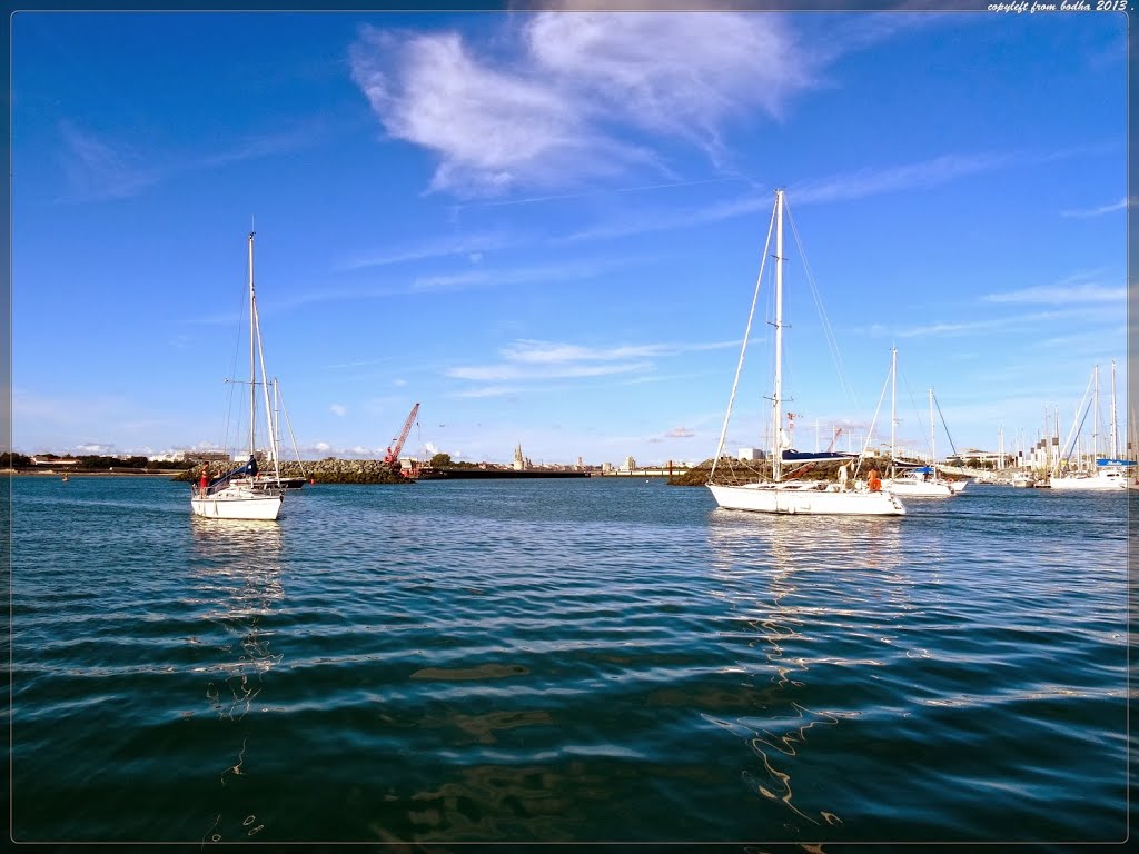 France-La Rochelle-depuis le port de plaisance-aout-2013 by bodha