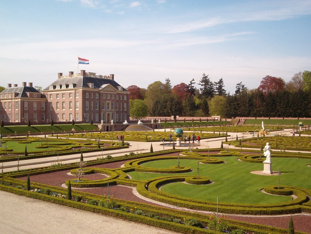 Tuinen Paleis Het Loo by Peter IJmker