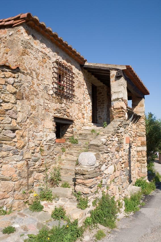 Dans les rues de Castelnou 10 by Gérard Roland