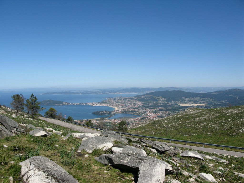 Baiona (another great view) by SMN