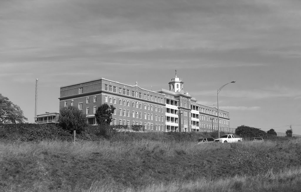 Centre jeunesse de Québec by skinny_brain