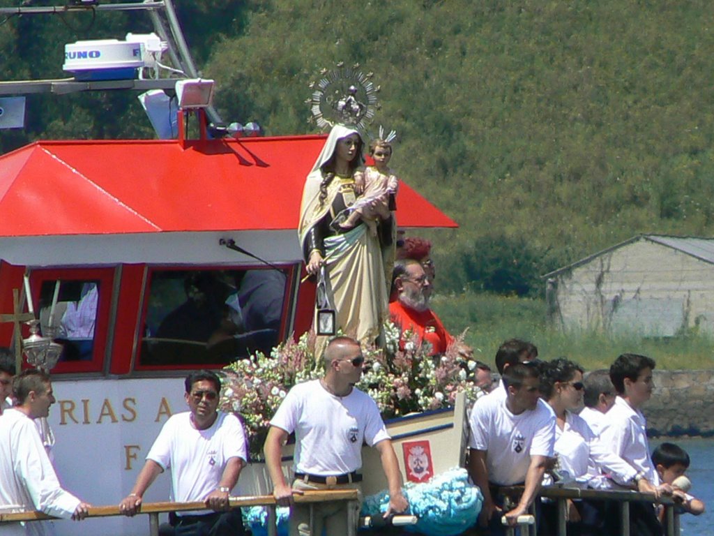 Procesión de la Virgen del Carmen by Angel Filgueiras