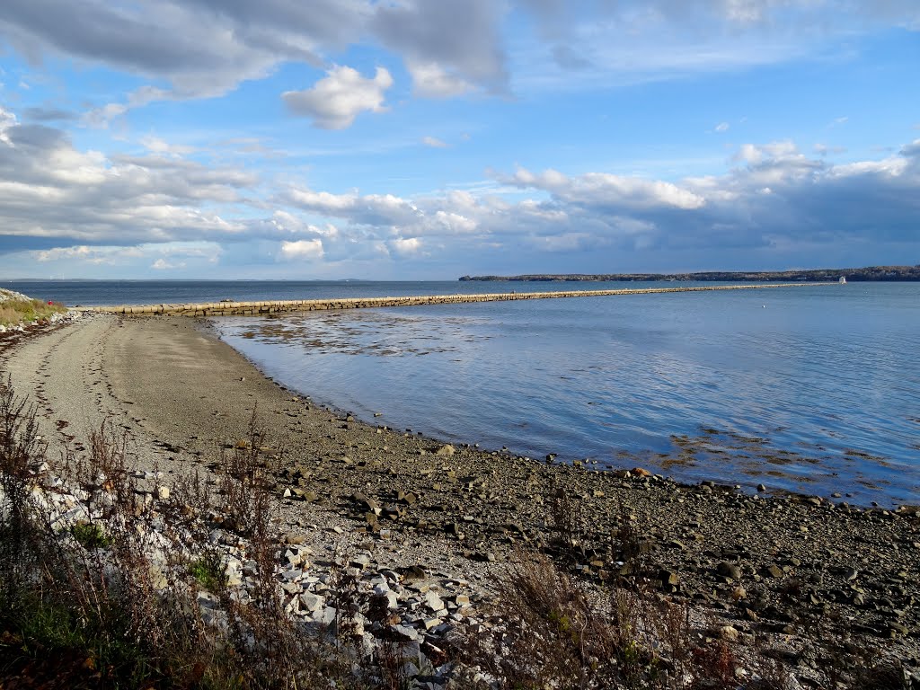 4300' Breakwater, Rockland Maine by Taoab