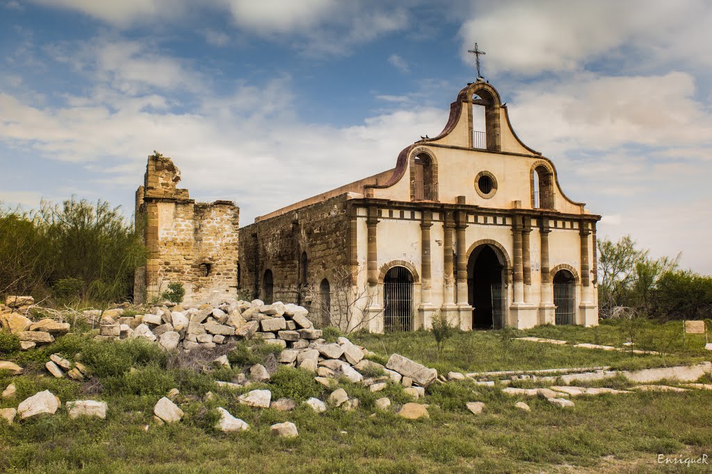 IGLESIA DEL PUEBLO by shotsforlife