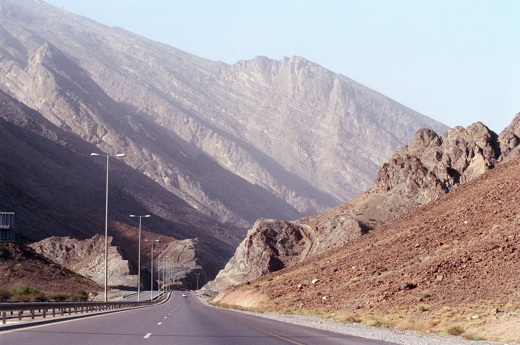 On the way from Nizwah to Muscat, Oman. by Marcin Klocek (trave…