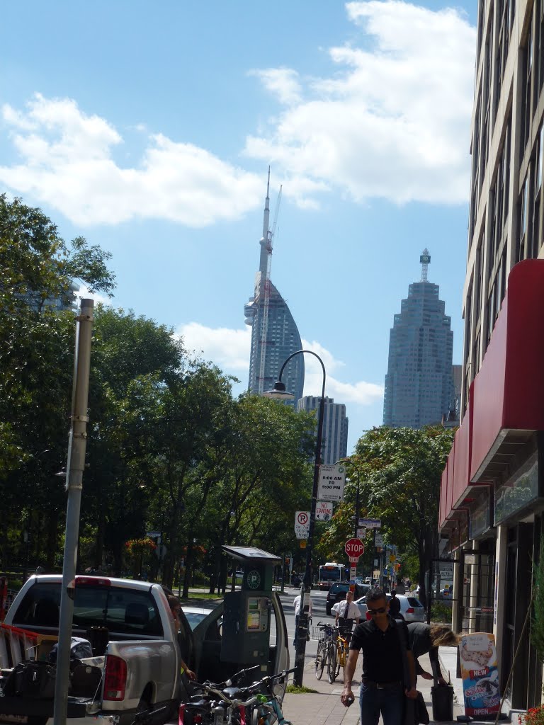 The 'L' building, 2013 09 04.JPG by OldYorkGuy