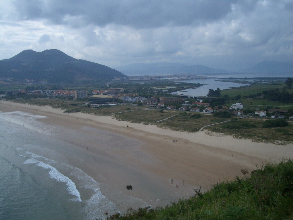 Playa de Berria (Santoña) by Pedro Maza Gómez