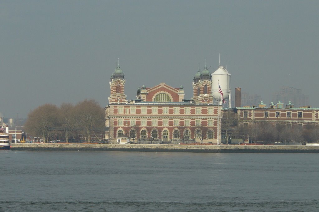 New York - Ellis Island desde Hudson River by adutto