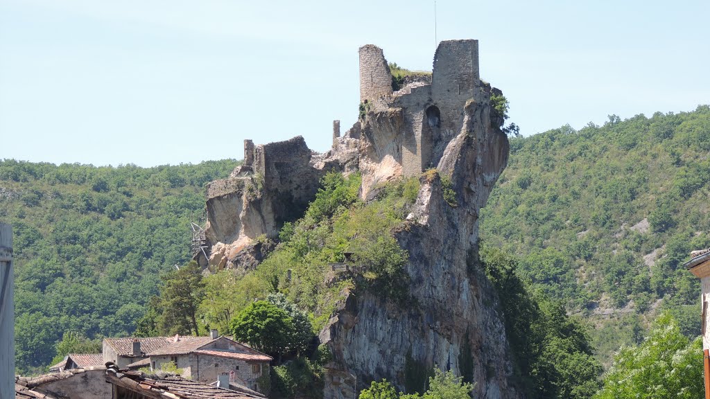 Château de Penne, Tarn et Garonne by Alain Colomb