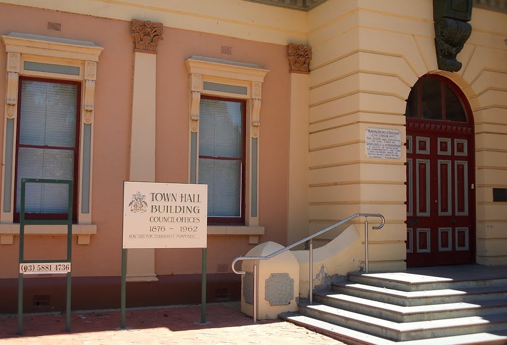 Town Hall: 1875 to 1962 by Phaedrus Fleurieu