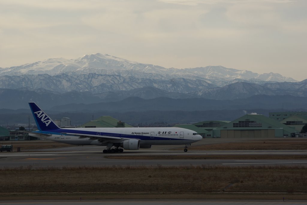 KOMATSU AIRPORT 01 by Toshimi