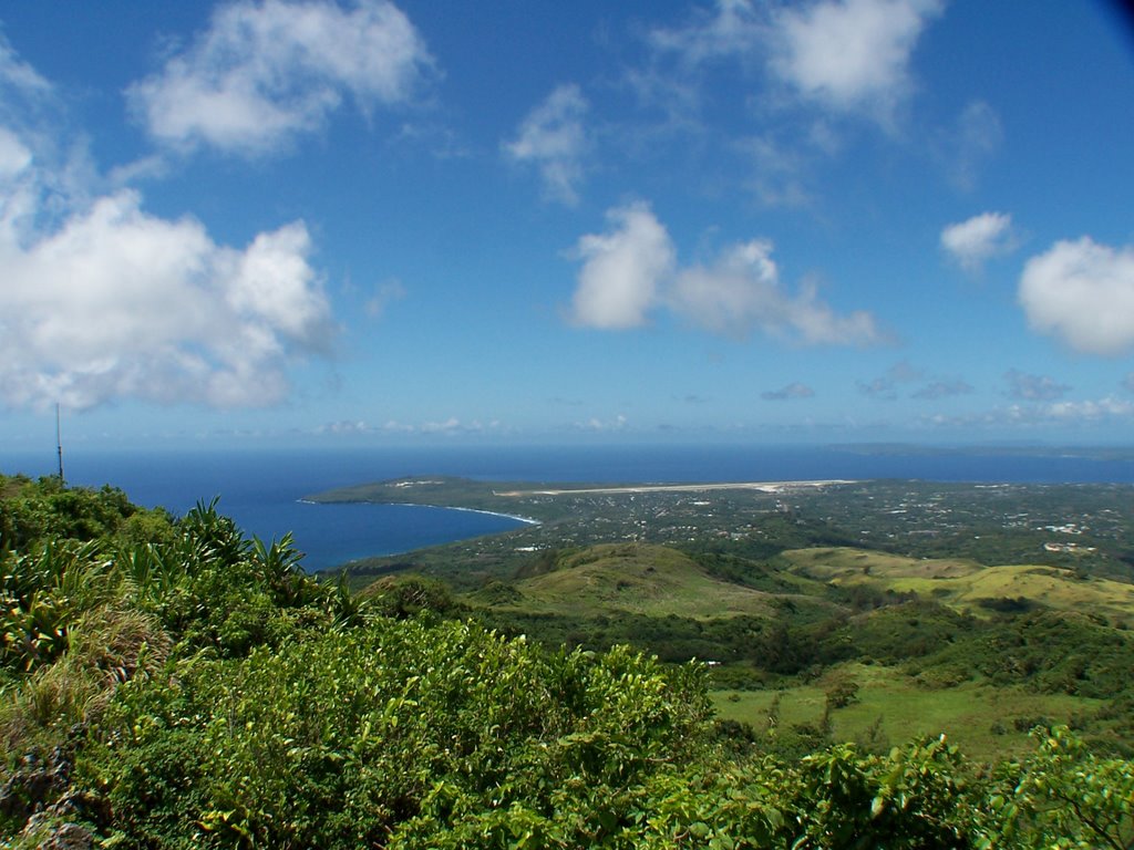 踏破潮山东南眺望 Southeast View from Mt. Tagpochau by likai