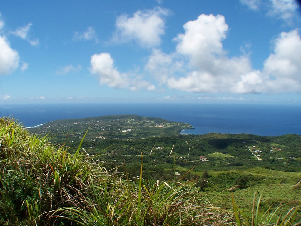 踏破潮山东面眺望 East View from Mt. Tagpochau by likai