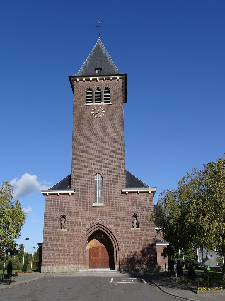 Sint-Pauluskerk Lanklaar by Pascal Van Acker