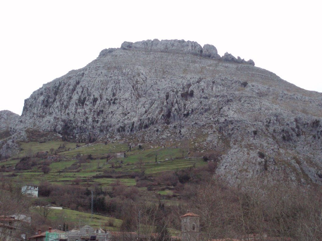 Mirones (al norte) by Manuel Cianca