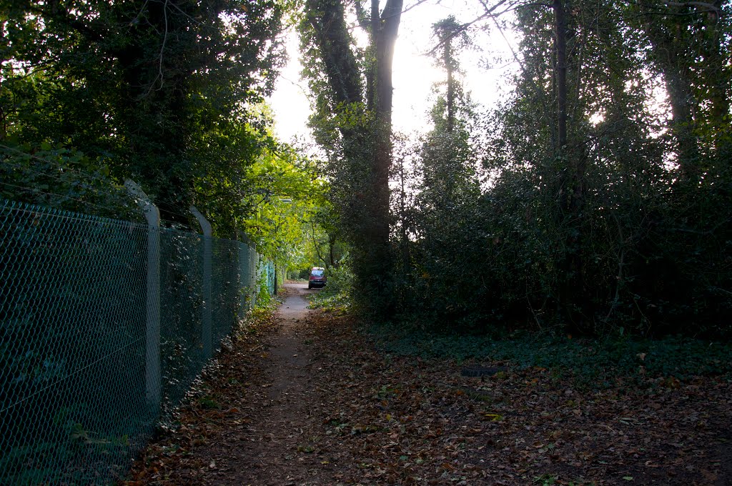 Public footpath - PH by Pete Hernandez